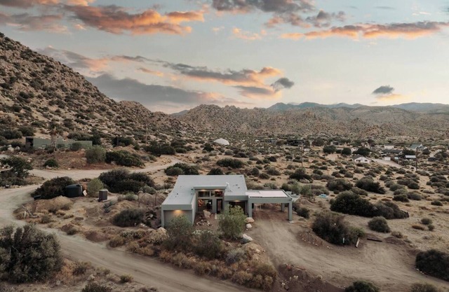 Stairway To Heaven: 2 Luxury Artist Homes
