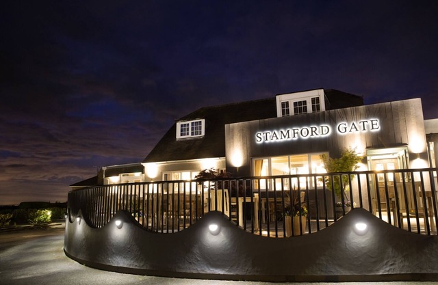 Stamford Gate Hotel