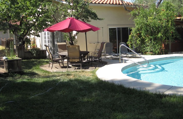 Piscine de la maison d'hôtes indépendante