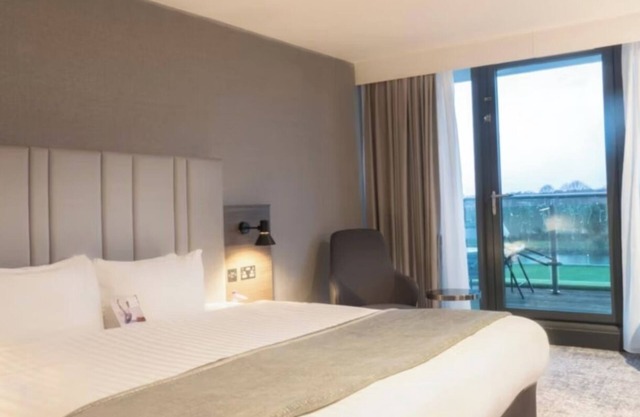 Standard King Or Twin Room Near Balaclava Park LON