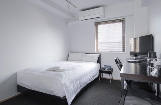 Standard semidouble bed for 2 people stay with / Chigasaki Kanagawa