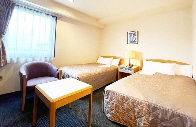 Upperfloor twin room smoking Selectable breakfas / Kisarazu Chiba