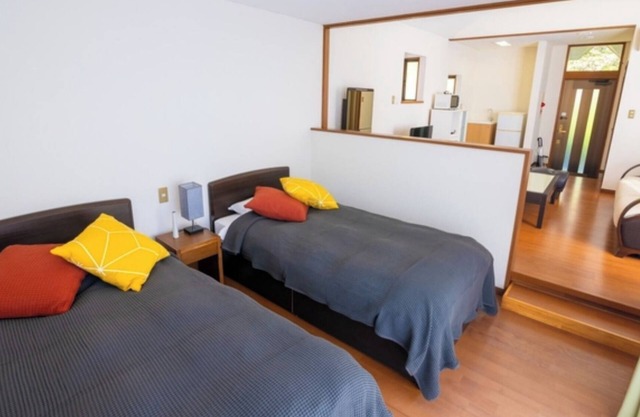 Standard Westernstyle cottage | Seasonal Colorfu / Ito Shizuoka