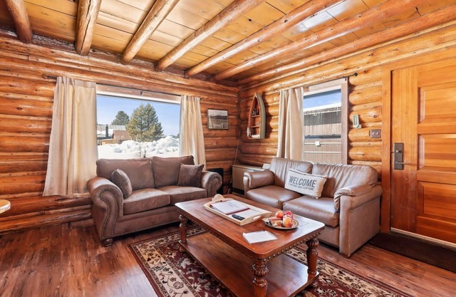 Notre cabine confortable est située dans le centre-ville de Stanley avec une vue imprenable sur la montagne