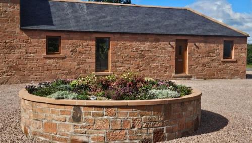 Stanloch Barn - new barn conversion, well equipped, EV