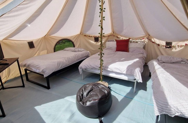Star Gazing Cozy Hot Tent with heater and tv