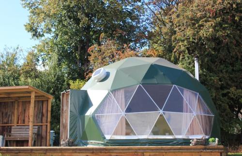 Star gazing Dome 1 MERCURY with cozy log burner