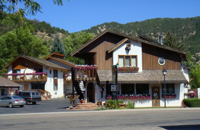 Starlight Lodge