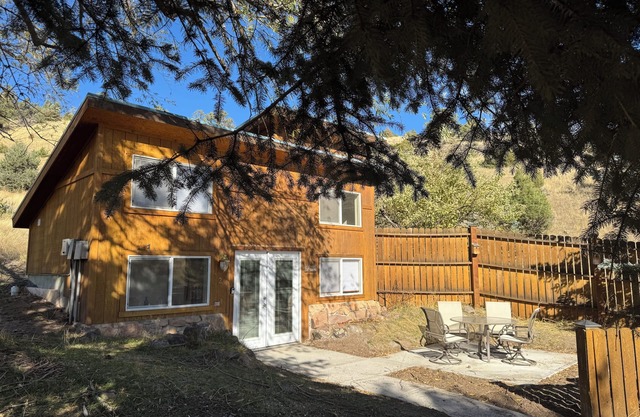 Starlight Loft for Four in Paradise!