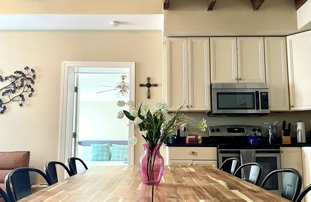 Station House East: Upscale Loft in the Historic District Cambridge, MD