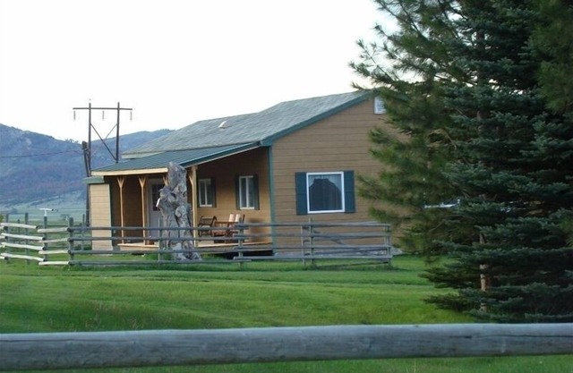 Staubach Creek Ranch, Great Mountain Vistas à Big Sky Country