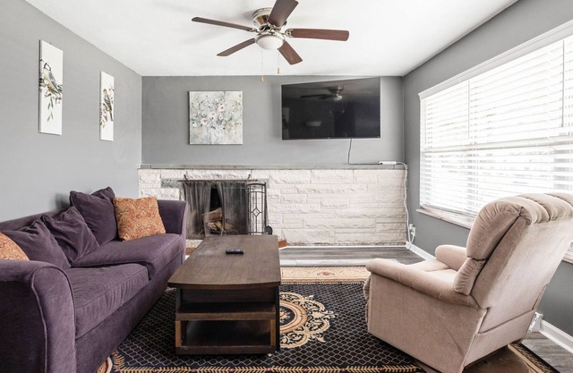 Stay for Gen Con! Quaint Carmel Home