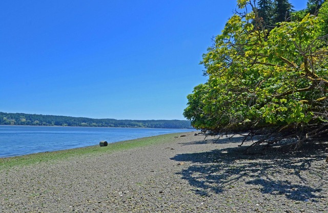 Séjournez dans un charmant cottage sur la plage avec une belle plage privée à Hazel Point!