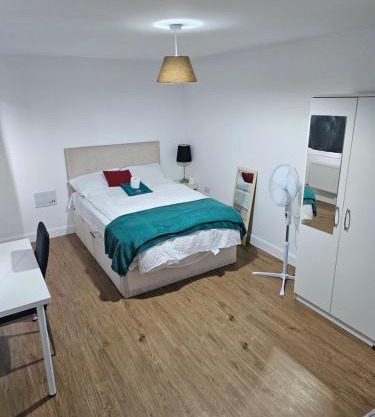 Stay in Doubleroom with professionals, Neat, Cosy - Dartford Central