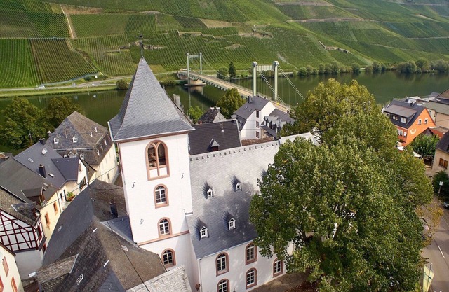 Doss - Eglise à la Moselle bâtiment de 350 ans, groupe / Centre de séminaires