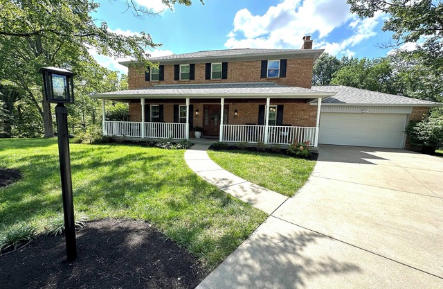 "Stay 'n Play" in Mason - Game Room/ 4 Season Room/ Wooded Private yard/ Firepit