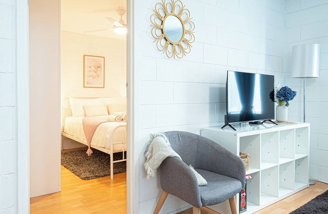 Stay Near Adelaide CBD: Explore Parks, Beaches, Dining & Shopping at Kurralta Park"