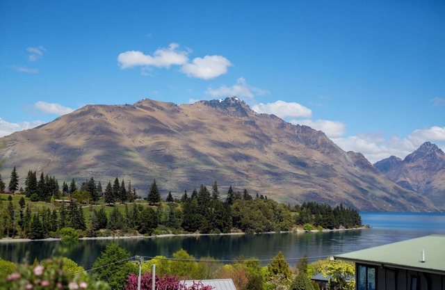 Stay of Queenstown - your own private Queenstown oasis!
