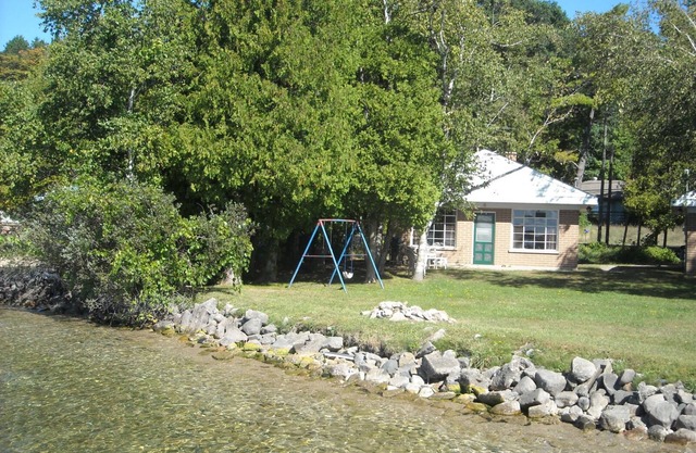 Restez sur l'eau - Incroyable Crystal Lake Lake Front Cottage!