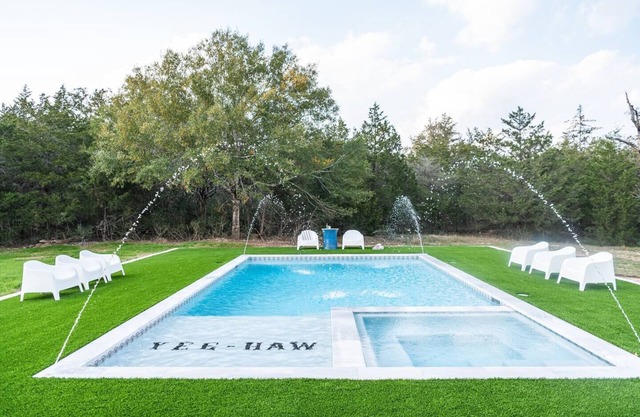 The Moxie | Luxe Barndo | Casino-style Game Rm | Pool