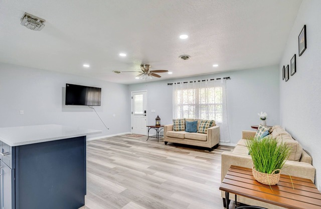 Stay & Play in Belleview: Welcoming Home w/ Yard