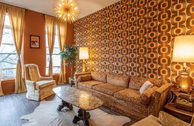 Stay Retro Sol a Groovy Vintage Paradise