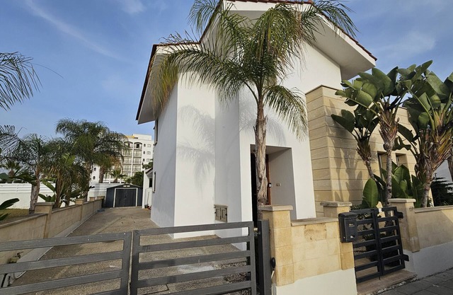 STAY Sunset Lagoon Villa