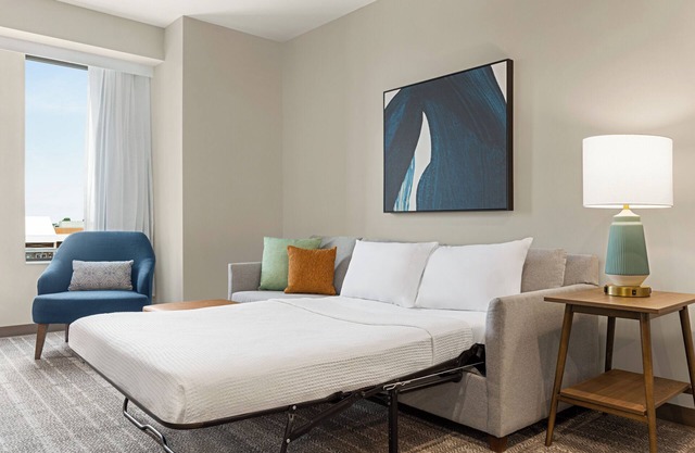 Hawthorn Suites by Wyndham Williamsville Buffalo Airport