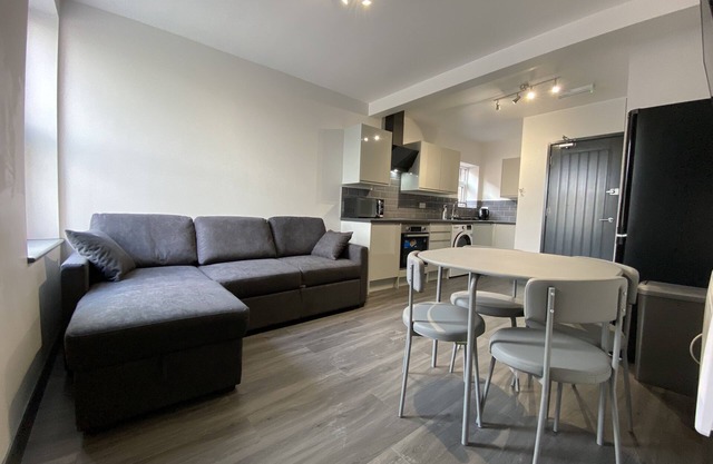 StayCrewe Apartments