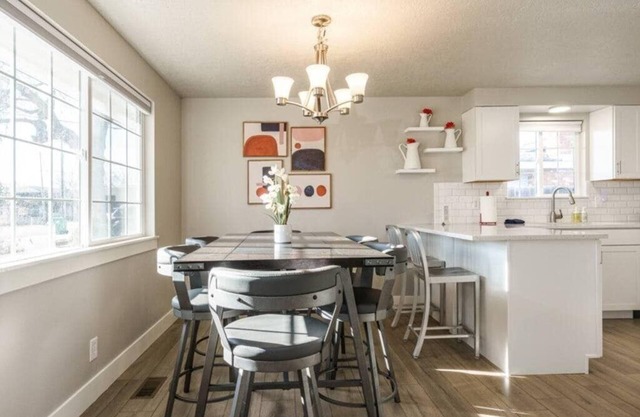 #StayInMyDistrict Meridian Cheerful Duplex