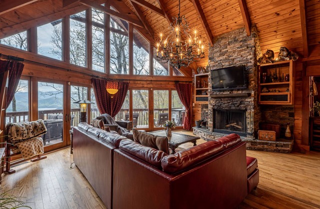 Lake Nantahala-Smoky Mountain Cabins