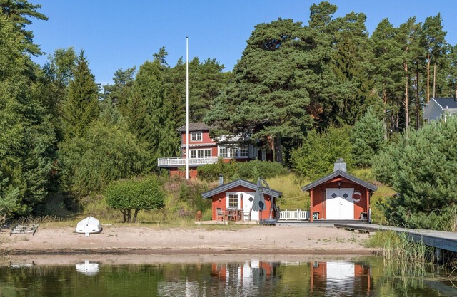 Staynordic | Archipelago house with private beach and jetty | SE13001