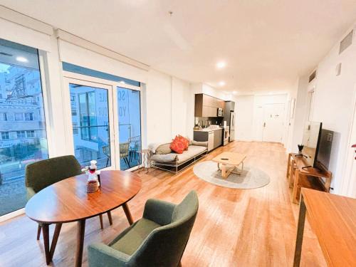 StaysPro - luxury Apartments minutes to everything Los Angeles