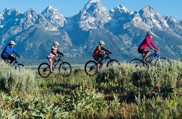Célébrez les fêtes dans le célèbre Four Seasons Jackson Hole 12/21 / 19-01 / 04/20