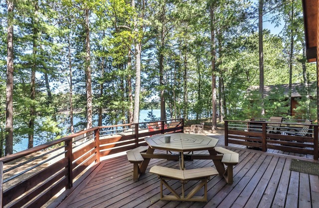 Stepaway Vacation Rentals - Shimmering Waters