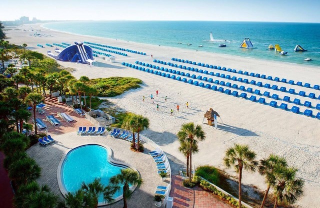 Steps Away from the Beach! 2 Rooms with Tropical Views, Outdoor Pools!