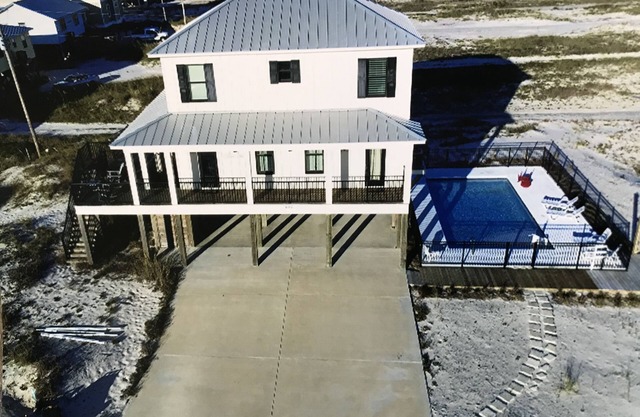 À quelques pas de la plage, PISCINE - partagée entre 3 maisons - taux de chute RÉDUIT