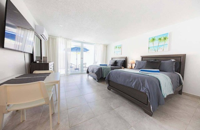 Steps from Beach Studio w/Parking @ ESJ Towers