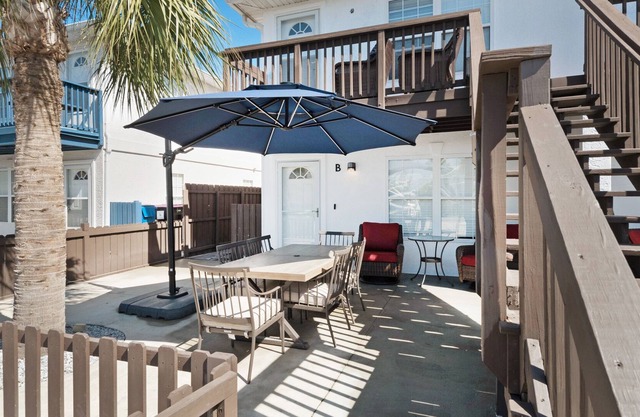Steps to Beach~Private Courtyard~EV Charging Station~The Beach at Dogwood - B