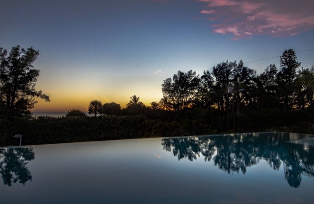 Steps to Beach-Full gulf views infinity pool. EXQUISITE! No hurricane damage