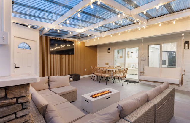 Steps to Beach, Firepit & Patio | Long-Term Newport Beach Stay | Coastal Cove