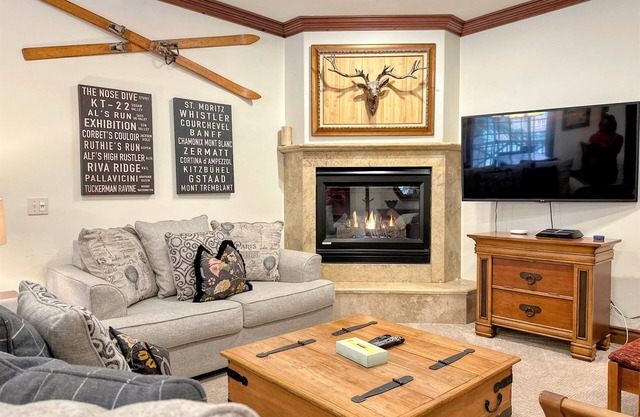 Posh & Private☃Etapes pour soulever et ShuttleSleds & Hill☃Sauna / Hottub / Garage