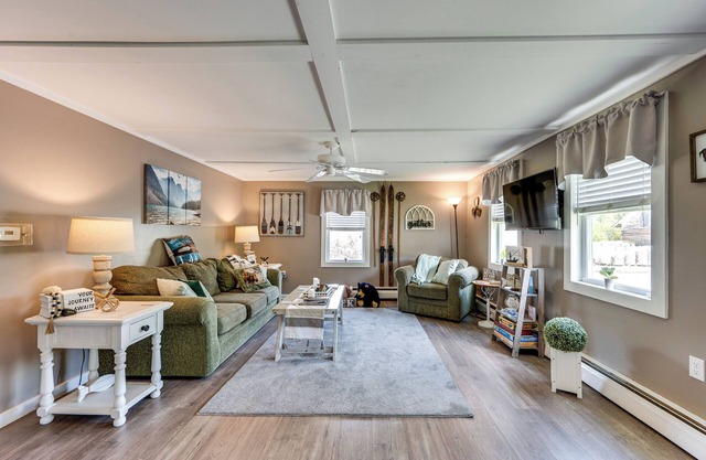 Cozy Vermont Escape - Patio, Lake & Mountain Views
