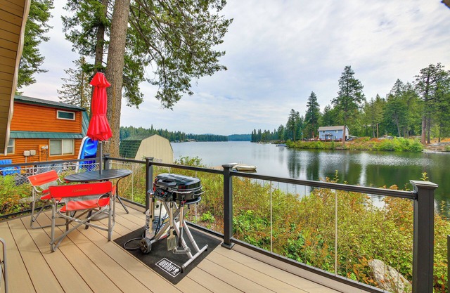 Steps to Sacheen Lake: Cute Studio Cabin w/ Deck