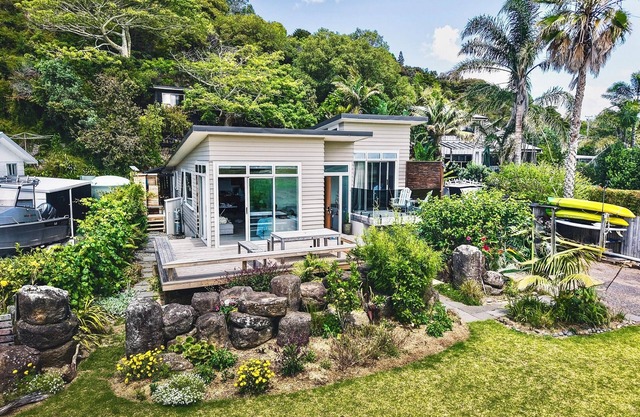 Stunning Beachfront Home - Bay of Islands/Kerikeri