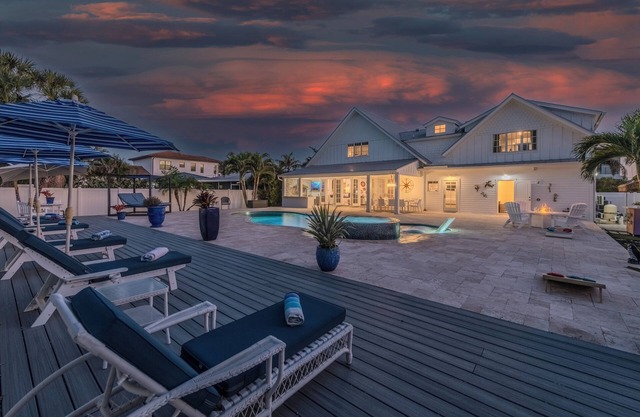 Steps to Vanderbilt Beach, 4 Bedrooms, Resort-Style Pool