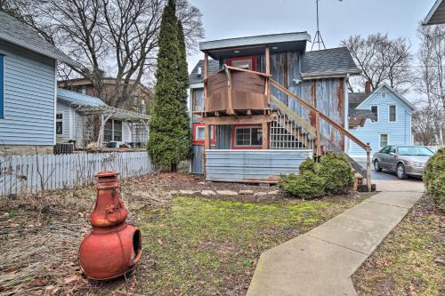 Steps to Waterfront and Dtwn Sturgeon Bay Escape!
