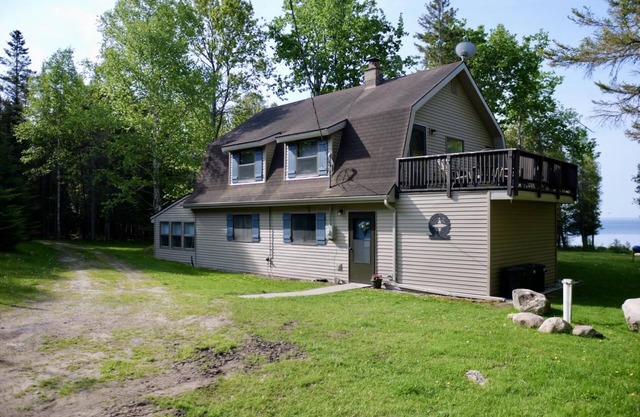 Sticks & Stones with Bunkhouse on Drummond Island