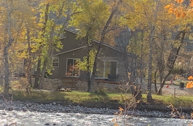 ABSAROKEE, MONTANA