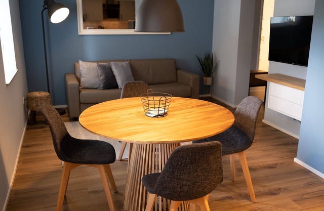 Appartement élégamment meublé au rez-de-chaussée